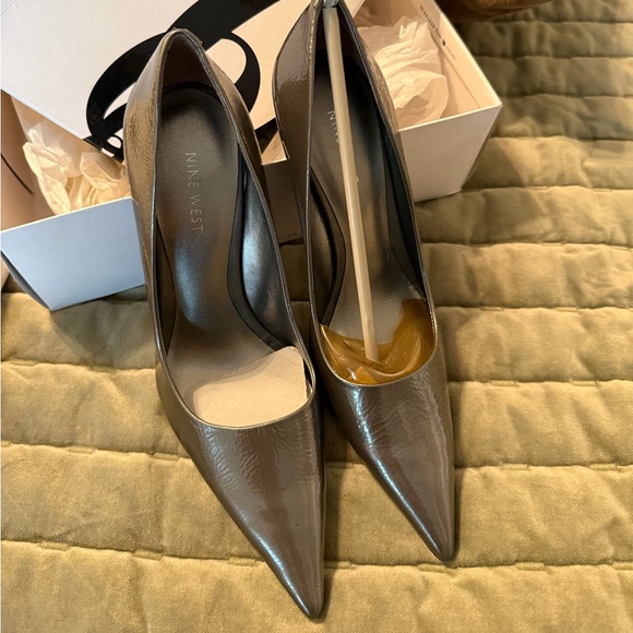 Nine West Women\'s Metallic Silver Gray Heels
